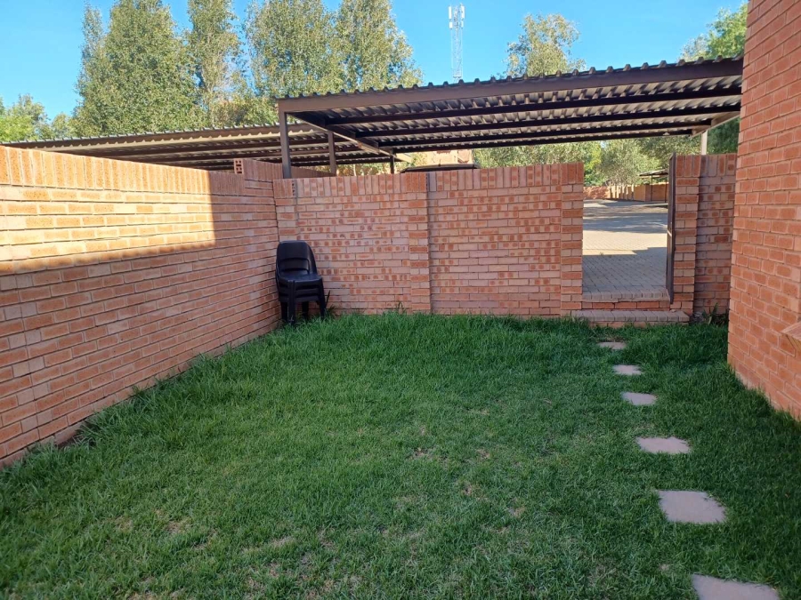 To Let 2 Bedroom Property for Rent in Langenhovenpark Free State